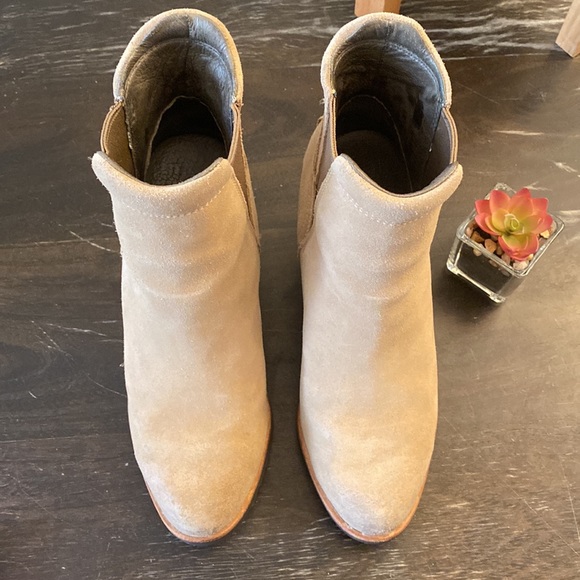 SOREL | After Hours Chelsea Tan Wedge Ankle Suede Boot women’s 8 - Picture 5 of 13